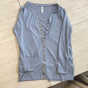 1x light blue cardigan with poppers -nwot